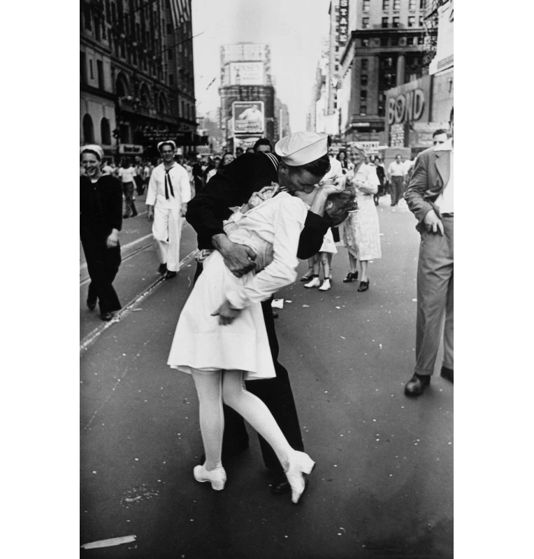 'V-J Day in Times Square' by Alfred Eisenstaedt, 1945