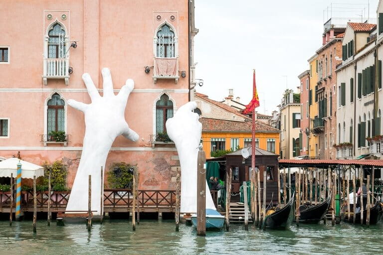 Sculpture “Support” - Support by Lorenzo Quinn 1